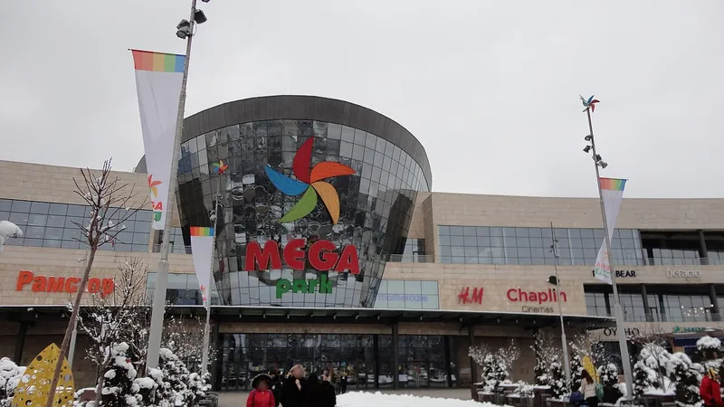 Miniso — ТРЦ Mega Park — торговый центр, в котором работает магазин